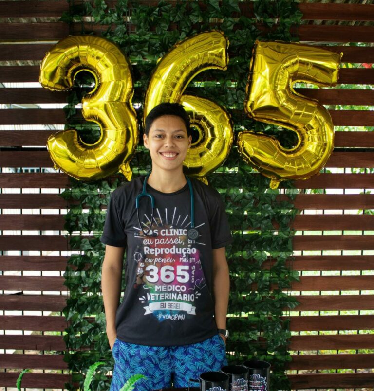 Estudante trans se sente lesado pela Ufac ao não colar grau com colegas e ter nome social negado