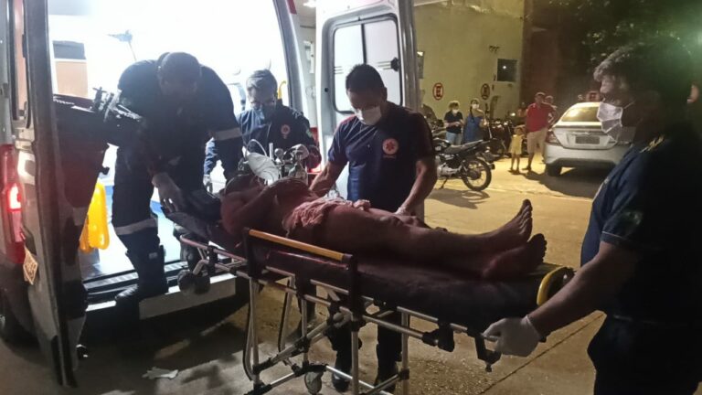 Homem é ferido a tiros momentos após deixar a cadeia em Rio Branco