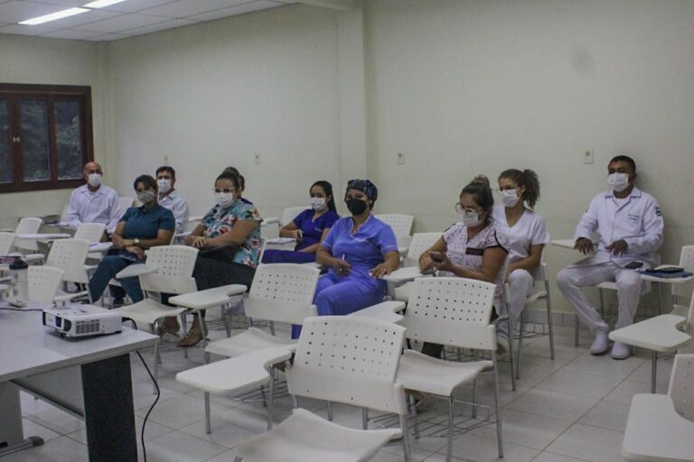 Fundhacre realiza capacitação para enfermeiros e técnicos de enfermagem