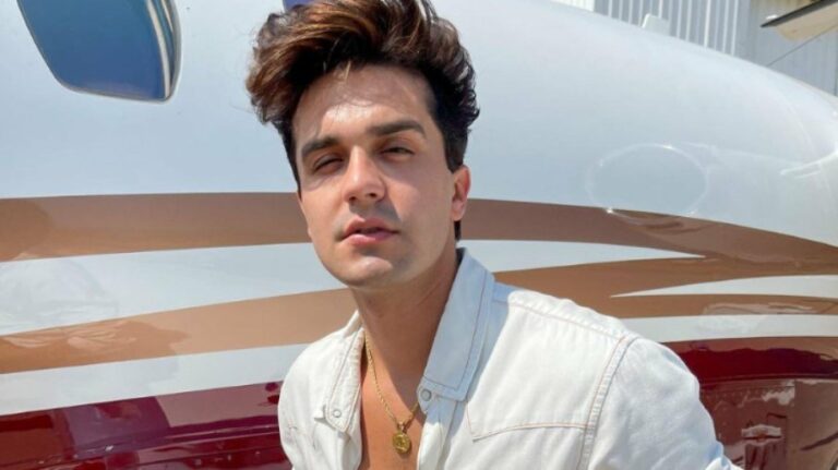 Luan Santana compra lancha de R$ 1 milhão; confira fotos