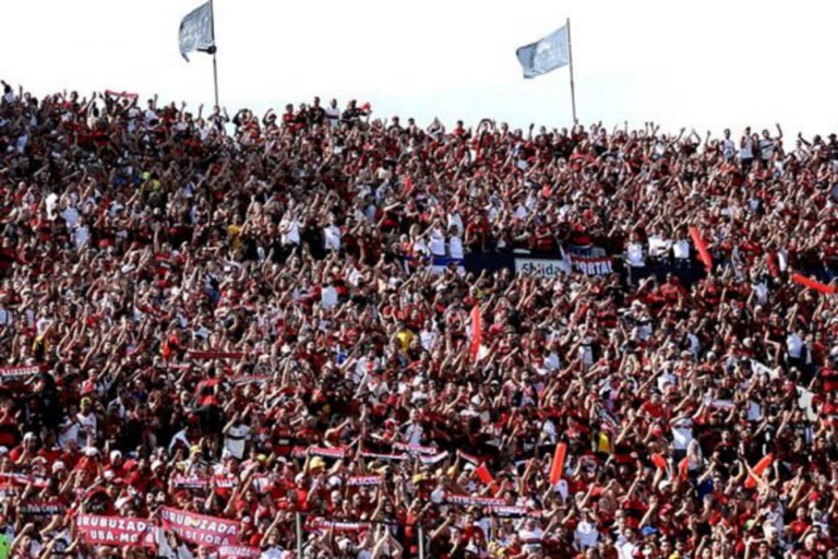 Torcedores de Fla e Palmeiras buscam maconha uruguaia para “relaxar”
