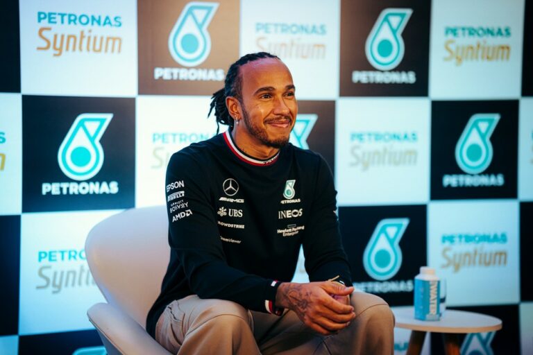 Hamilton elogia Medina e Ítalo, lembra título da F1 em Interlagos e quer Natal brasileiro