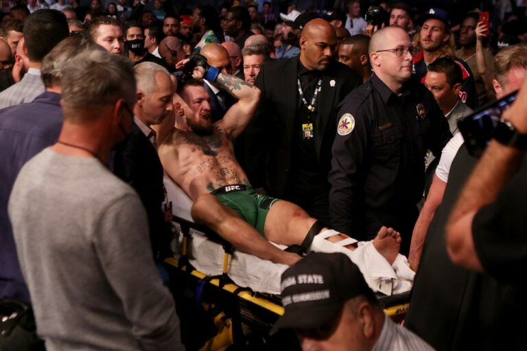 Conor McGregor comenta recuperação e projeta retorno aos treinos: “Devo ser paciente”