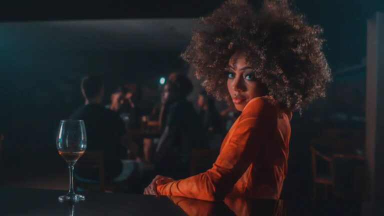 Filha de Dudu Nobre se lança como cantora