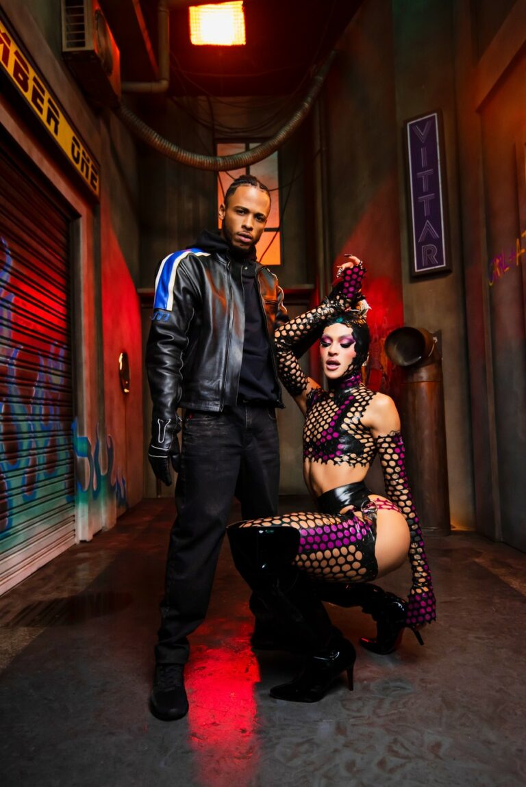 Pabllo Vittar mistura k-pop com funk em single com DJ Rennan da Penha