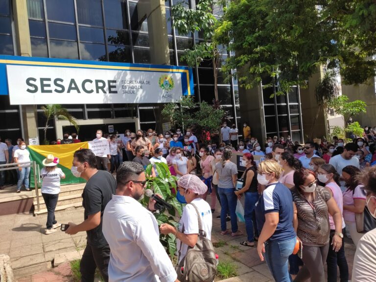 Cerca de 8 sindicatos da saúde paralisam nesta quinta em ato em frente à Sesacre; greve pode ser deflagrada