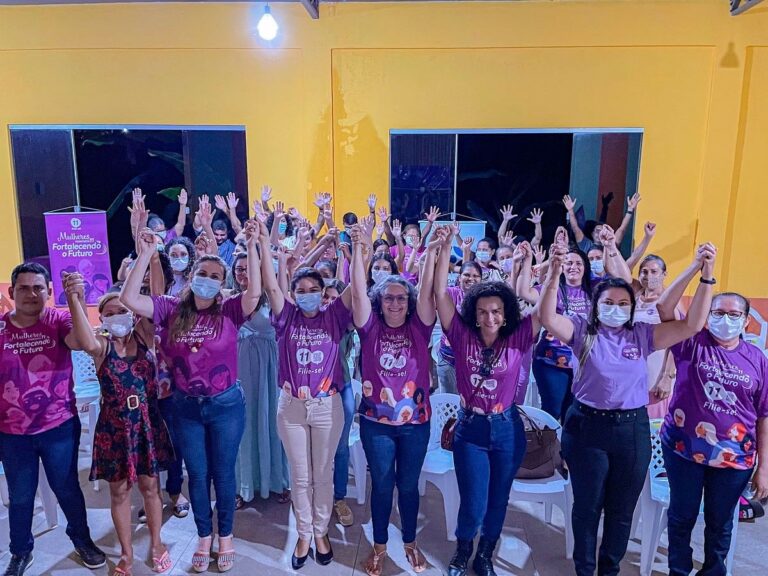 “Não cabe mais à mulher a submissão”, destaca Silene Siqueira durante ato do Mulheres Progressistas