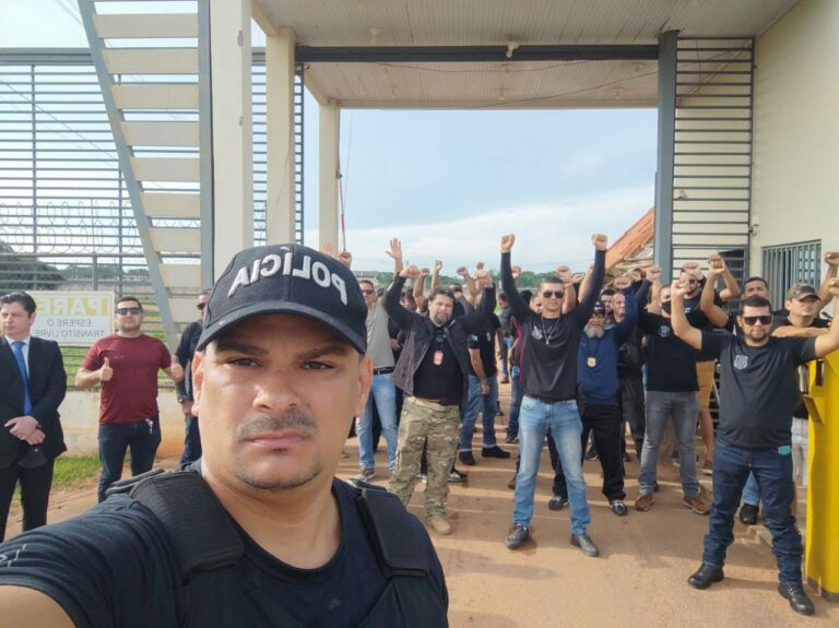 Iapen divulga retorno à visitas, mas suspende no sábado; familiares de detentos protestam