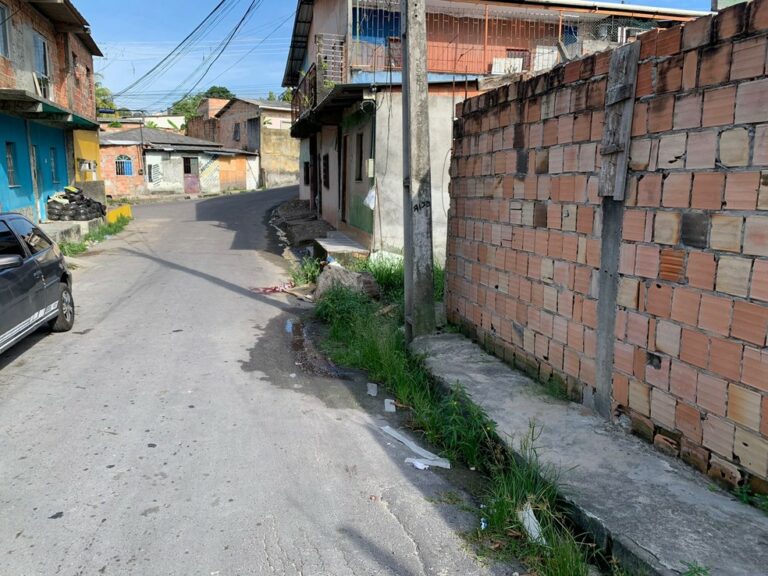 Com pés e mãos amarrados, homem é morto a tiros na rua em Manaus