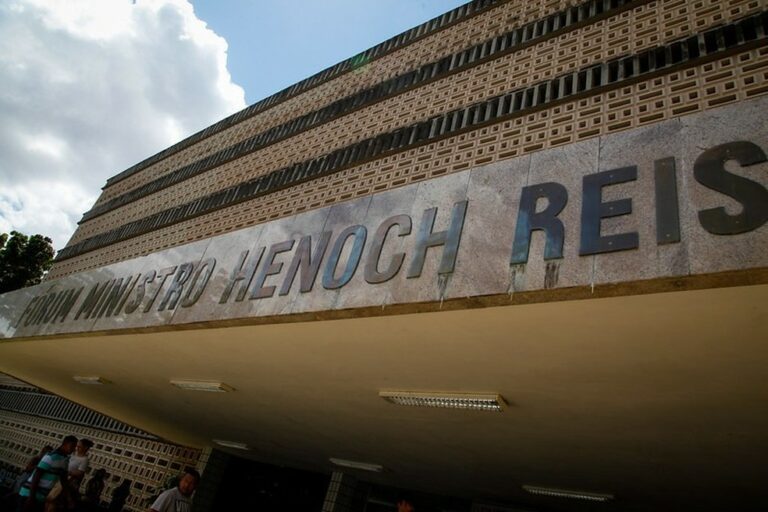 Homem que matou mulher asfixiada e abandonou o corpo em rua de Manaus é condenado a 17 anos de prisão