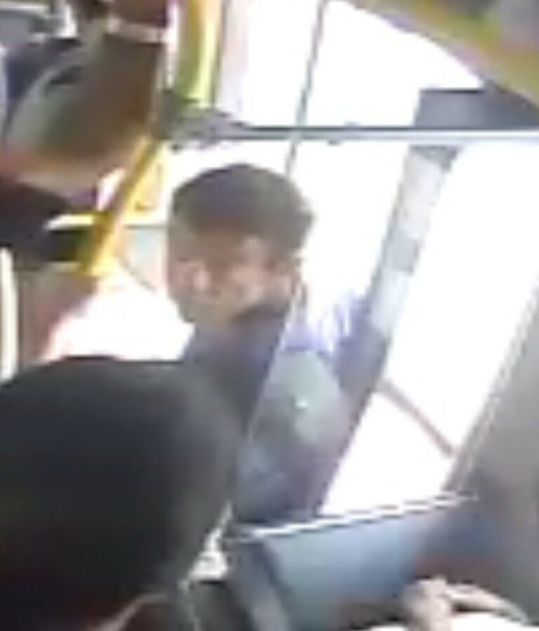 Câmera de ônibus grava assassinato durante briga por uso de máscara