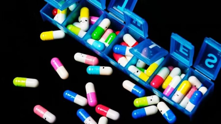 Usa caixinhas para guardar remédios? Provavelmente você está fazendo errado