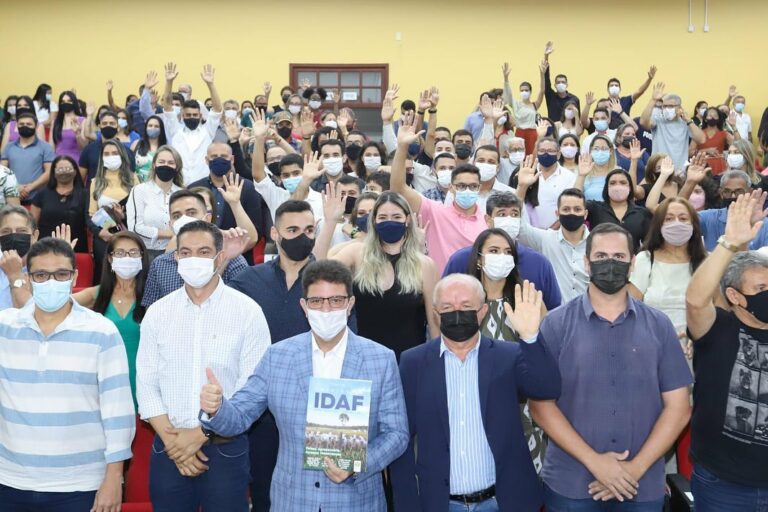 Gladson empossa mais de 60 aprovados no concurso do Idaf no Acre: “Sejam bem-vindos”