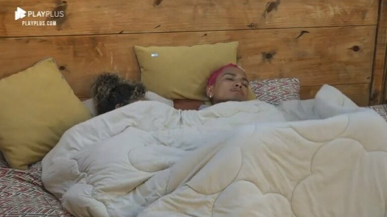 ‘A Fazenda 13’: web sugere relação íntima entre Sthe e Dynho; veja vídeo