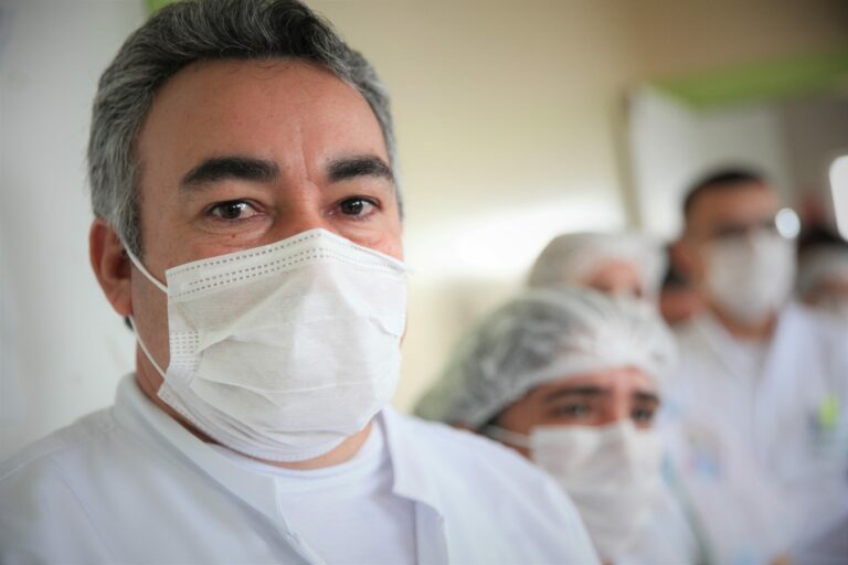 Acreanos podem voltar a usar máscaras de forma obrigatória nos próximos dias, diz governo