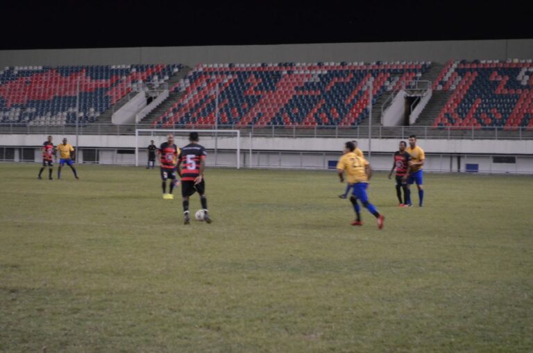 Copa Master 40 realiza quartas de final no Arena da Floresta