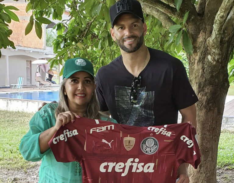 Goleiro Weverton no AC, comemoração do O Boticário e muito mais na coluna da Kelly