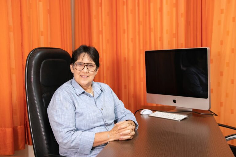 Jornalista Wania Pinheiro tem nome usado em aplicação de golpe via WhatsApp