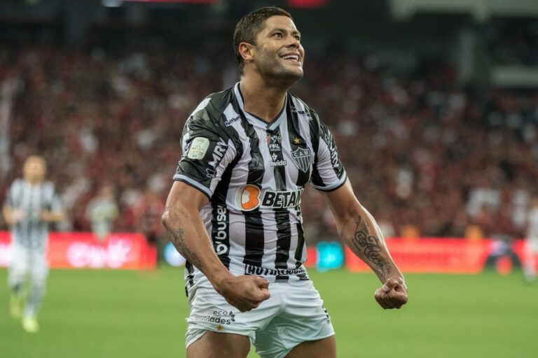 Gustavo Gómez, Gabigol e Hulk estão entre finalistas do prêmio “Rei da América” de 2021