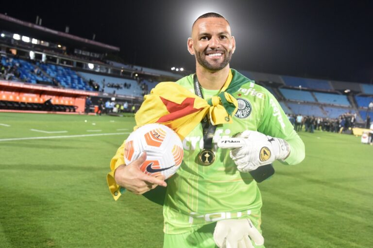 Folha de São Paulo relembra história de Weverton: “Primeiro acriano em Copas”