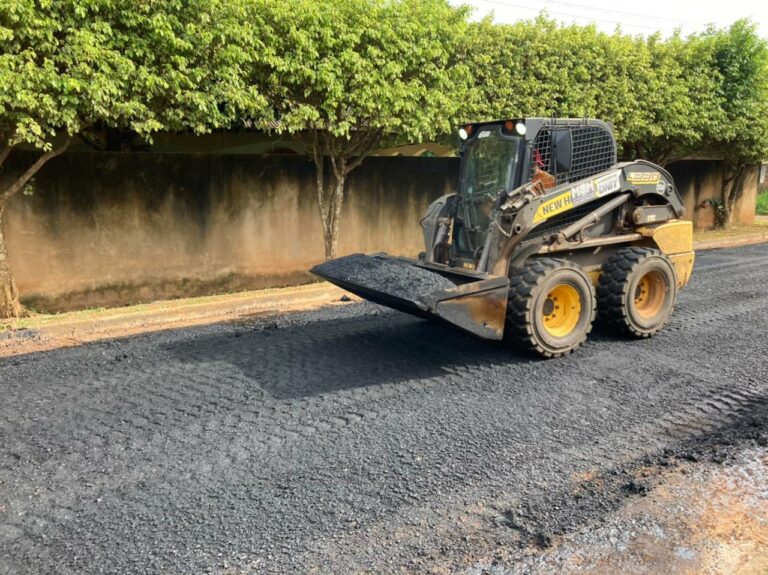 Prefeitura de Brasileia segue asfaltando e realizando melhorias nas ruas da cidade