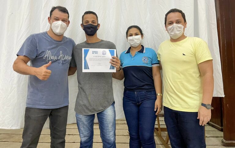 Roberto Duarte promove concurso  de produção textual em parceria com escola Craveiro Costa em Cruzeiro do Sul