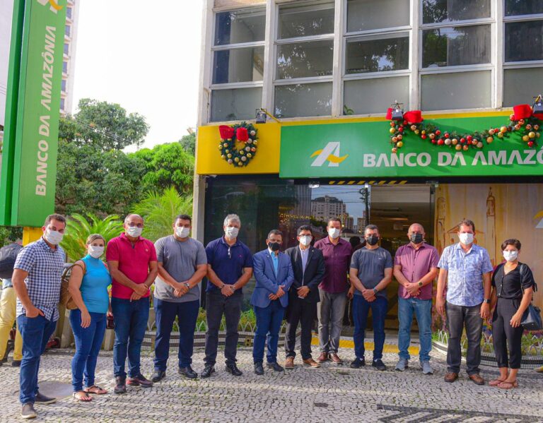 Comitiva acreana é recebida pelo presidente do Banco da Amazônia no Pará