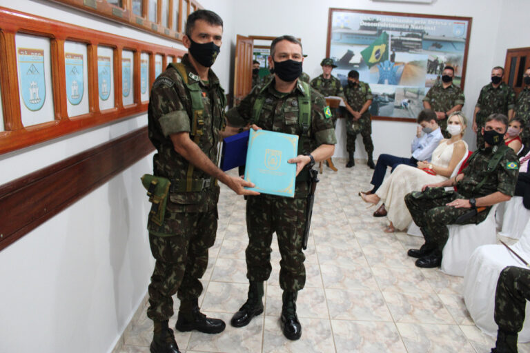 7º Batalhão de Engenharia de Construção faz passagem de Comando