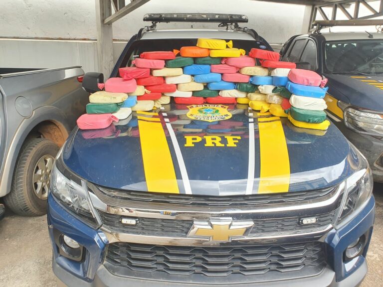 PRF apreende 57 kg de pasta base de cocaína escondidos em carro vindo de Sena para Rio Branco