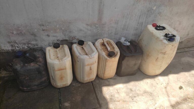 Polícia encontra mais de 200 litros de diesel em ramal de Sena e investiga possível relação com operação que prendeu secretário