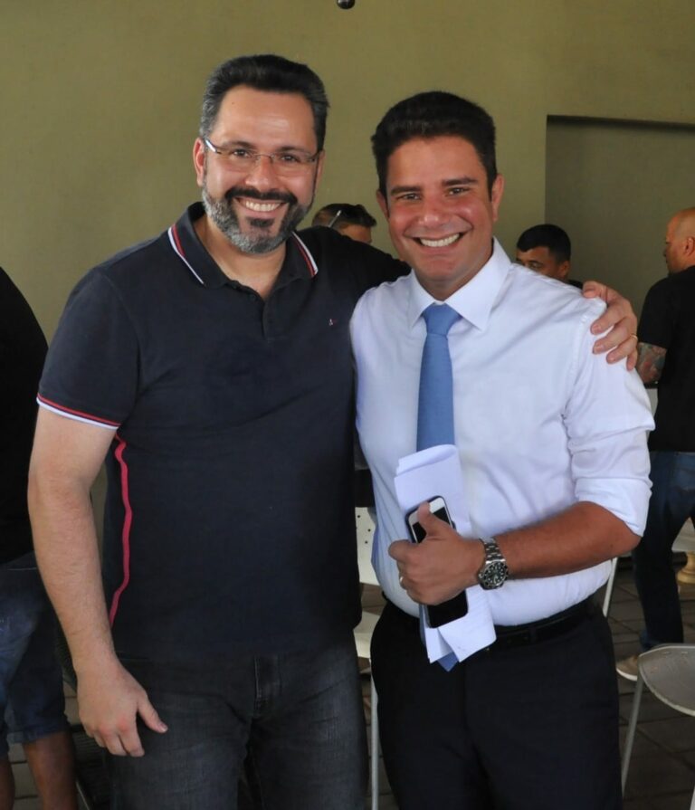 Alan Rick agradece Gladson por fim da obrigatoriedade do “Passaporte da Vacina” para cultos e missas no Acre