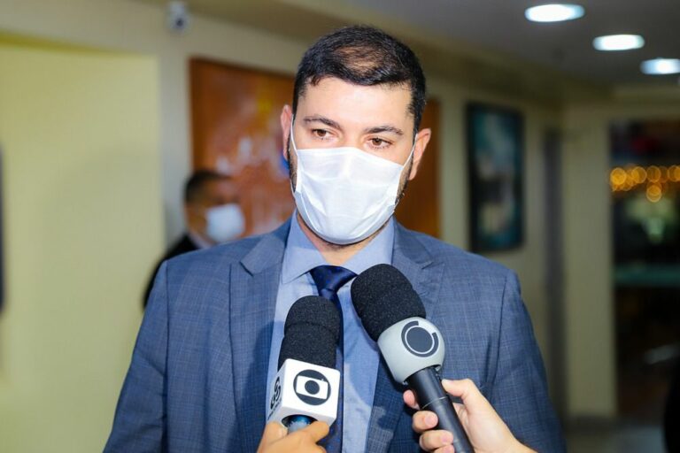 “Encerramos o ano mais produtivo da Casa do Povo”, diz Nicolau após última sessão na ALEAC