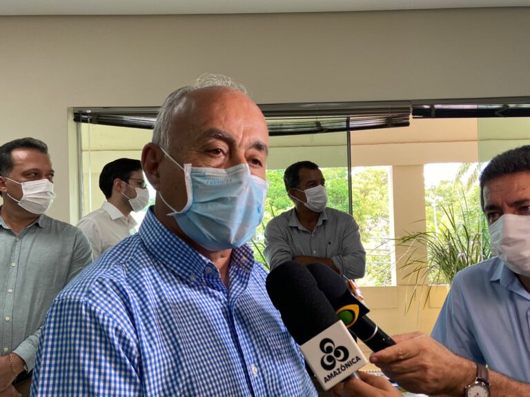 Bocalom diz que não há denúncias e corrupção envolvendo Bolsonaro e elogia trabalho de Gladson