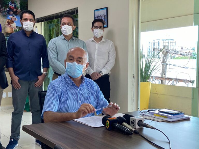 Ao assinar decreto de emergência, Bocalom culpa outras gestões por colapso no transporte público