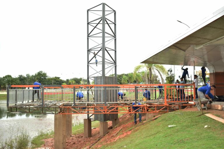 Governo inaugura memorial em homenagem às vítimas da covid às margens do Lago do Amor