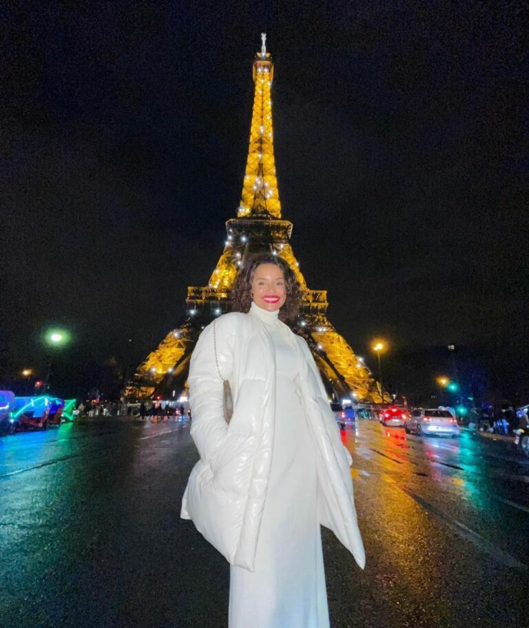 Gleici Damasceno curte viagem em Paris e divulga imagens de tirar o fôlego: “Na melhor companhia”