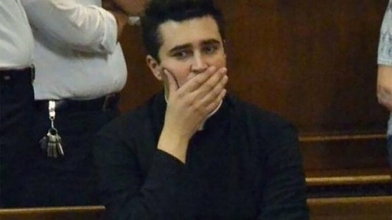 Padre roubava igreja para financiar suruba gay regada a drogas