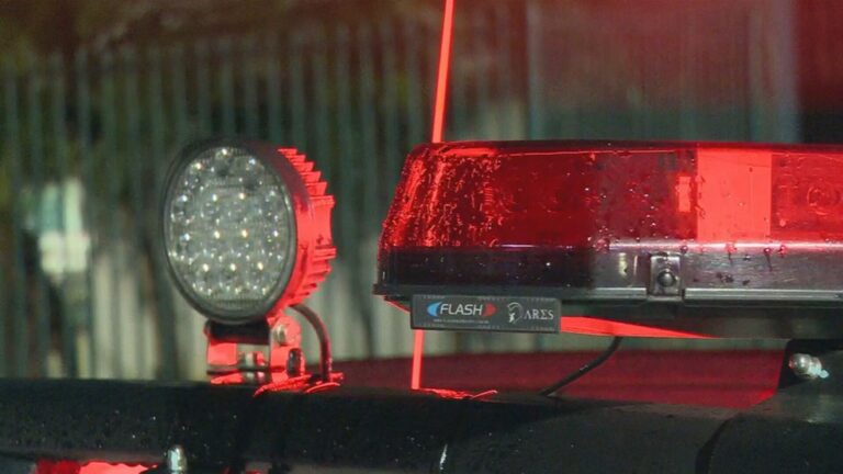 Mãe suspeita de abandonar bebê encontrado na geladeira é presa em flagrante