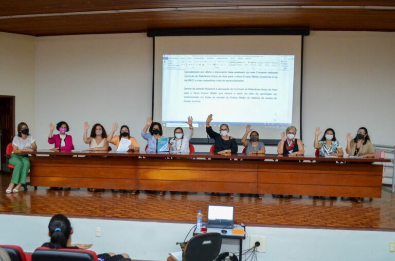 Conselho aprova Currículo de Referência Único do Acre para o Novo Ensino Médio