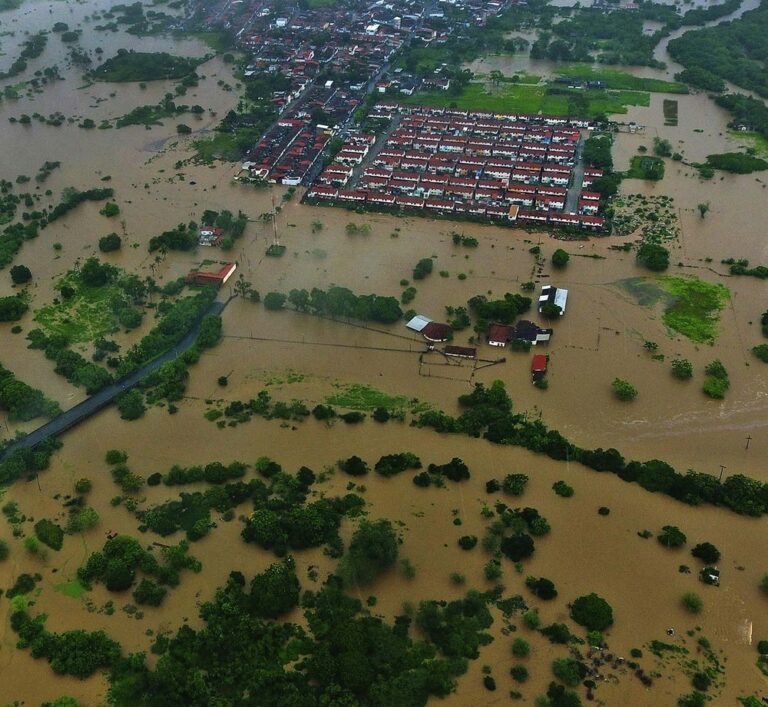 AC se solidariza com famílias afetadas por enchente na Bahia, mas lamenta não poder enviar recursos