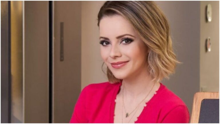 Sandy, em foto rara, surge ao lado do marido e filho e deixa fãs sem acreditar: “Que gracinha”