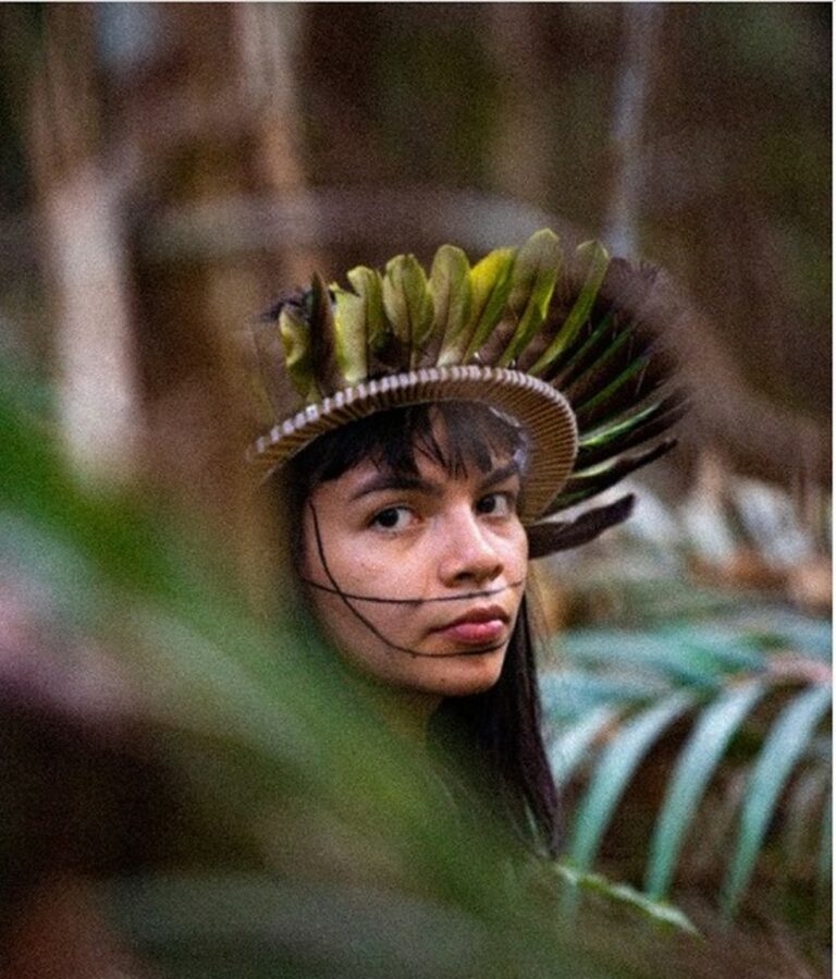 TXAI SURUÍ: Ativista vence prêmio Hugo Werneck 2021 como destaque internacional