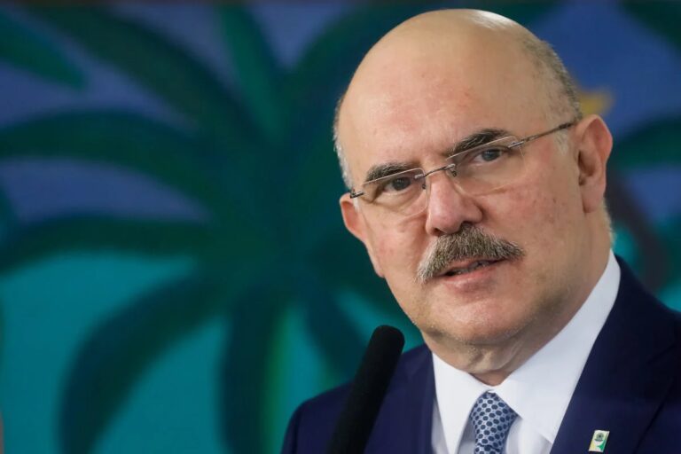 PGR denuncia ministro Milton Ribeiro ao STF por crime de homofobia