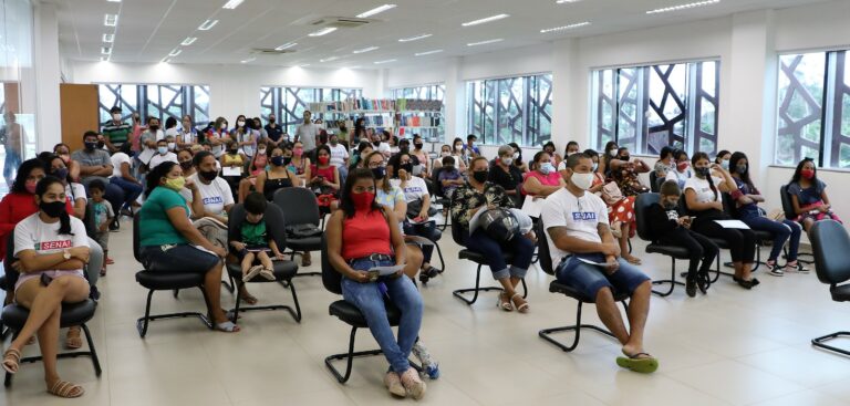 Em parceria com a Sedur, SENAI certifica alunos na Cidade do Povo e abre vagas para novos cursos