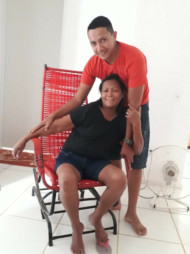 ‘Ela me matou junto’, desabafa mãe de homem morto a facadas pela esposa