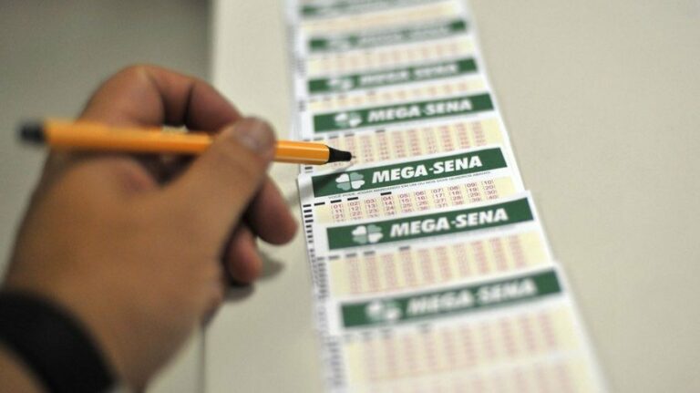 Ninguém acerta as seis dezenas da Mega-Sena 2489 e prêmio vai a R$ 40 milhões; veja números sorteados