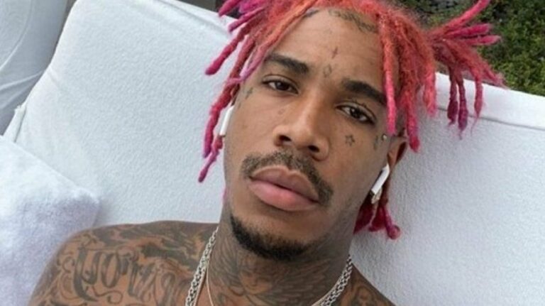 Rapper mata namorada na frente de três filhos