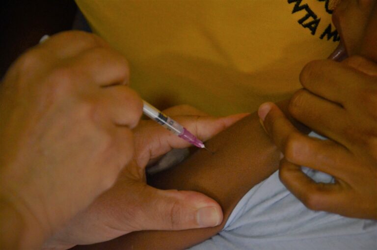 Governo realiza imunização de crianças do Educandário Santa Margarida contra a covid-19