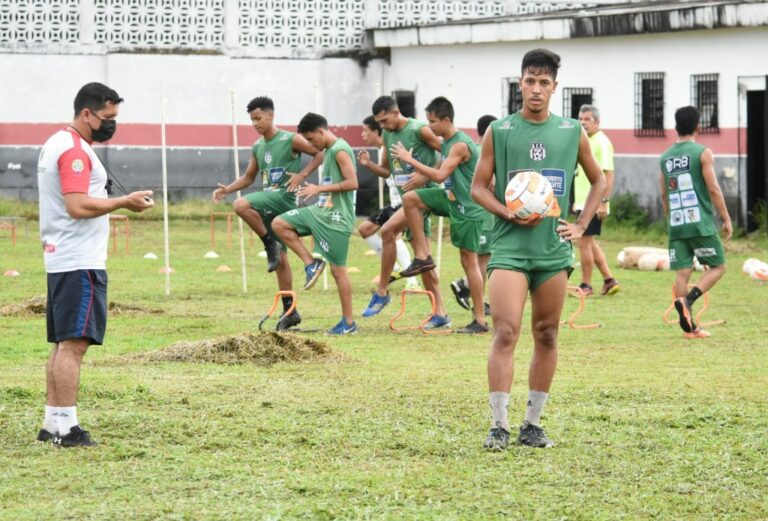 Andirá inicia a pré-temporada com uma dúzia de jogadores; confira
