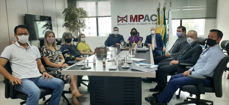 Alan Rick e procuradores conversam sobre construção das unidades do MPAC em Assis Brasil e Xapuri